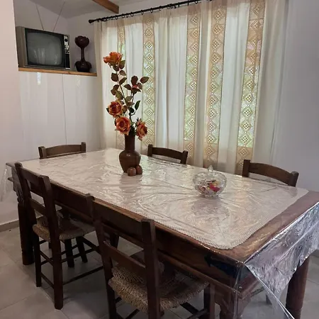 度假居 Maria's Paliomylos House *